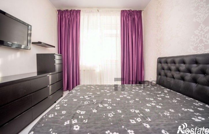 2-комн квартира пр-кт Победы, 215,  д. 215