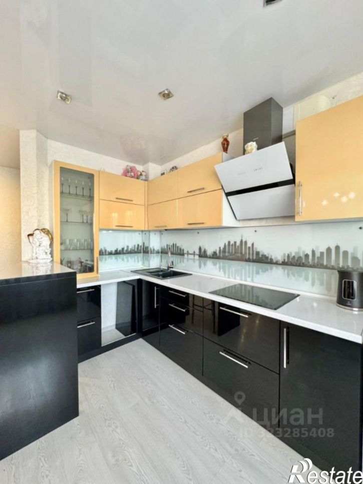 3-комн квартира улица Дзержинского, 97Б,  д. 97Б