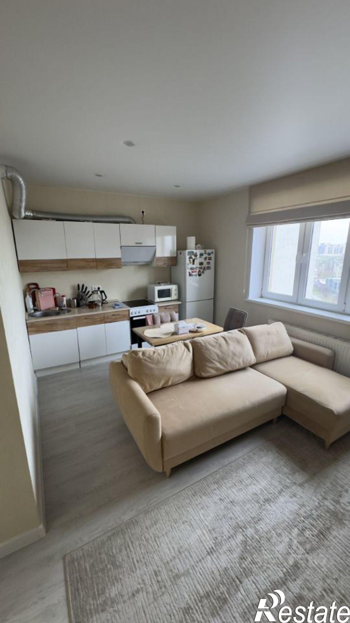 Купить квартиру за 7 990 000 рублей на ул Братьев Кашириных, 131Б