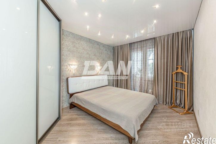 3-комн квартира улица Салавата Юлаева, 1,  д. 1