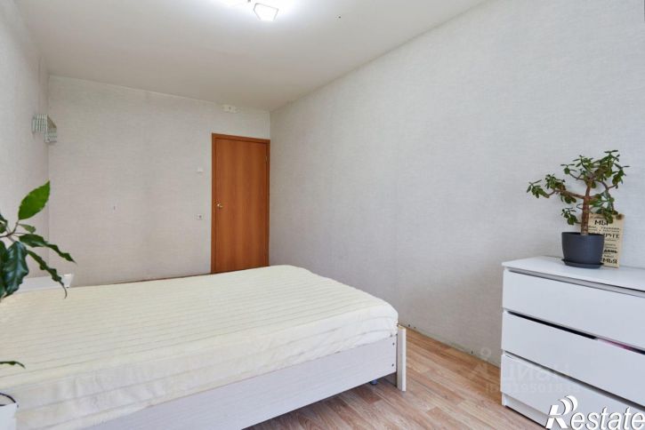 2-комн квартира улица Генерала Мартынова, 14,  д. 14