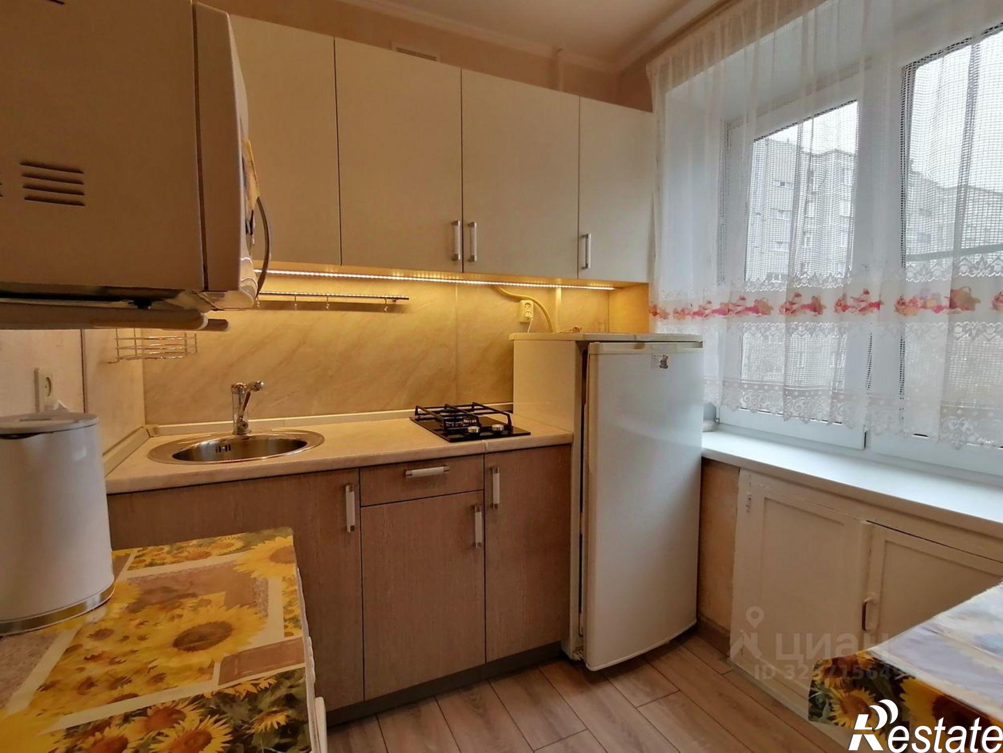 Сдать квартиру за 25 000 рублей на проспект Победы, 166Б