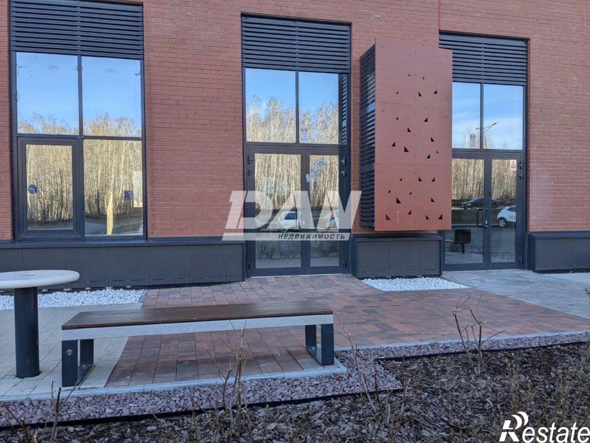 Сдать торговое помещение за 211 200 рублей на Комсомольский пр-кт, 143