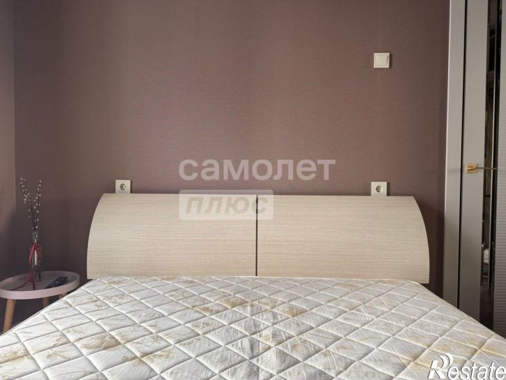 2-комн квартира улица Университетская Набережная, 48,  д. 48