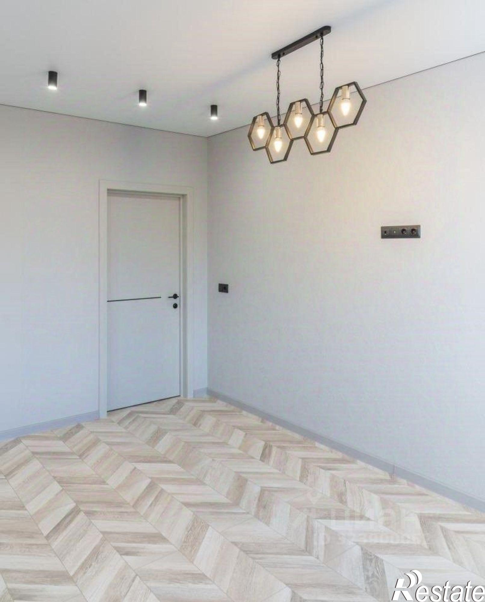 Купить квартиру за 10 990 000 рублей на улица Братьев Кашириных, 46