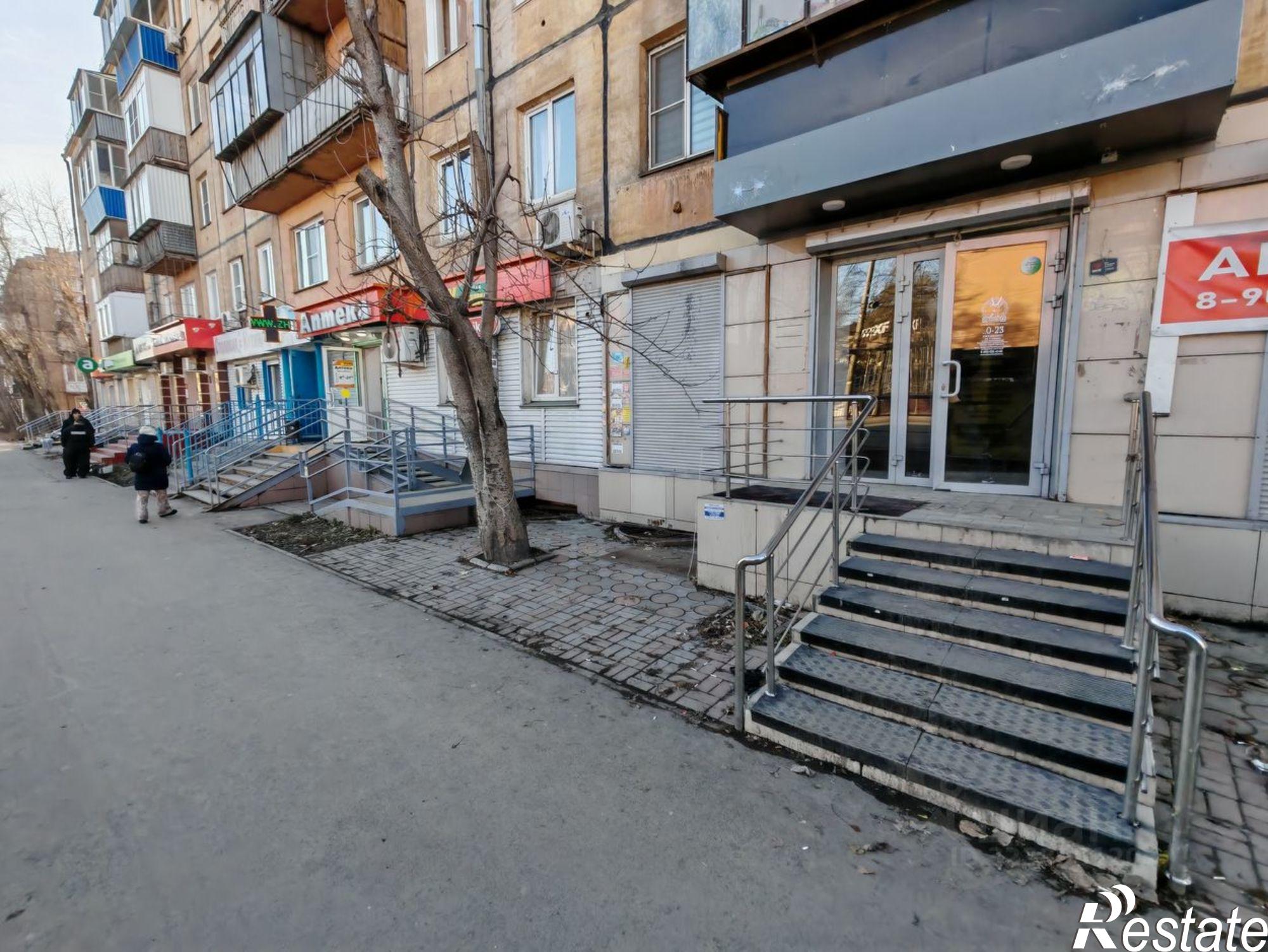 Сдать торговое помещение за 78 001 рублей на ул Сталеваров, 26