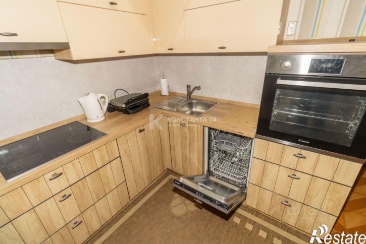 3-комн квартира Псковская улица, 8Б,  д. 8Б