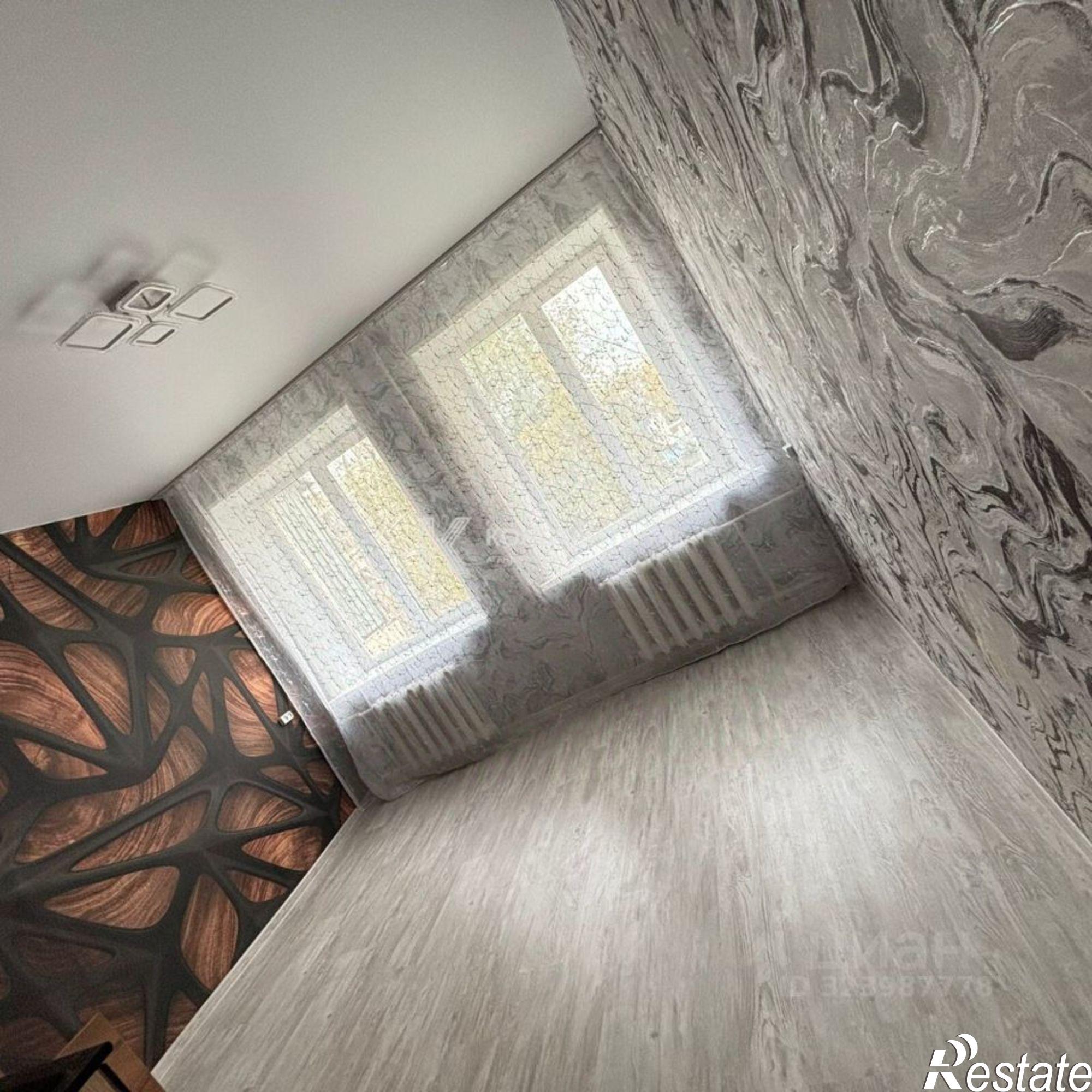 Купить комнату за 1 800 000 рублей на улица 40-летия Октября, 18