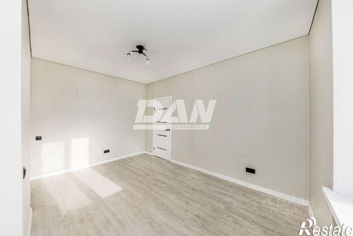 2-комн квартира улица Сталеваров, 15,  д. 15