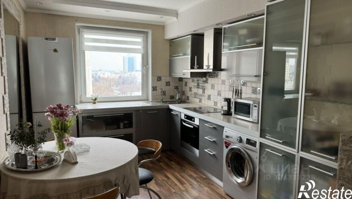 3-комн квартира Российская улица, 196А,  д. 196А