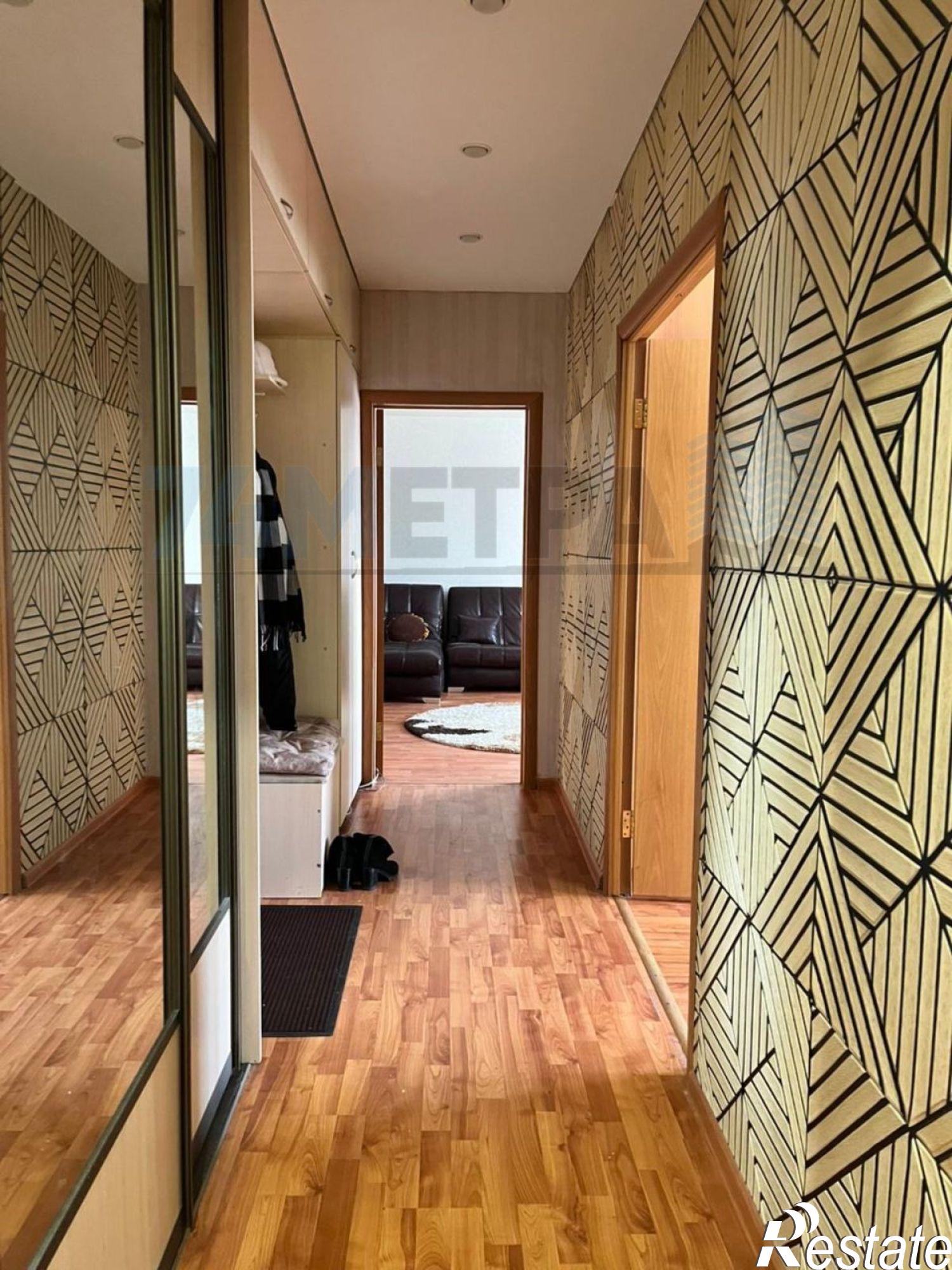 Сдать квартиру за 28 000 рублей на Зальцмана ул, 48