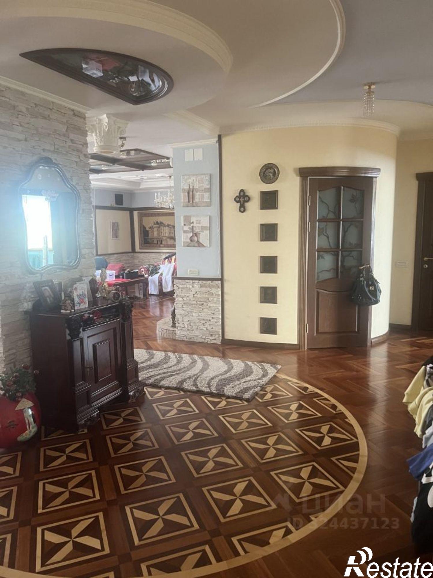 Купить квартиру за 27 500 000 рублей на улица Университетская Набережная, 28