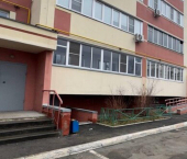 2-комн, 79кв м, этаж 1/10 улица Коммунаров, 34