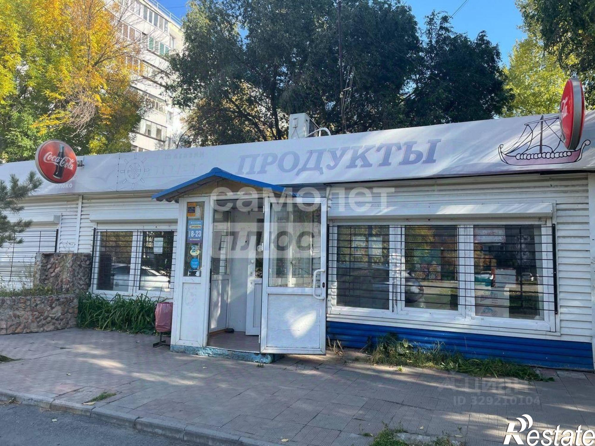 Купить торговое помещение за 8 461 180 рублей на ул Комарова, 131А