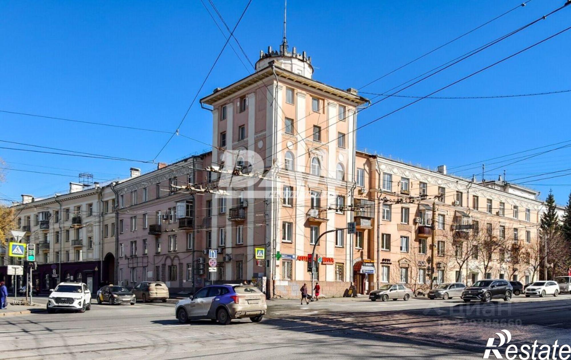 Купить торговое помещение за 69 700 100 рублей на ул Цвиллинга, 39