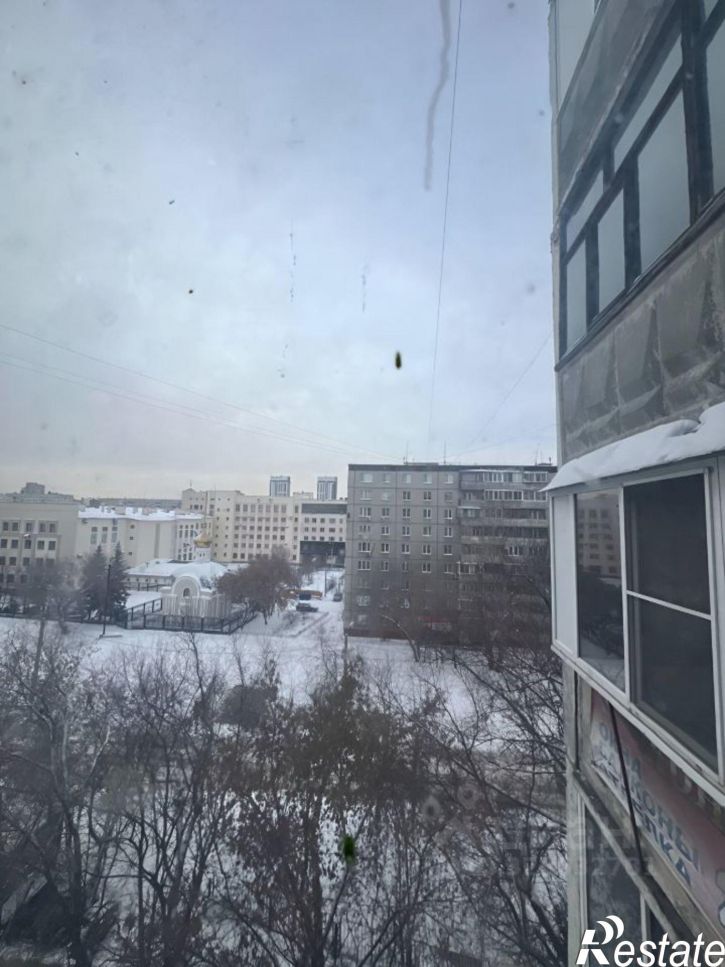 2-комн квартира ул 3-го Интернационала, 71,  д. 71