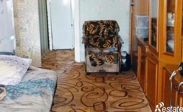 4-комн квартира улица Суркова, 14,  д. 14