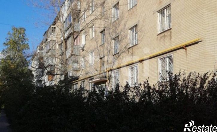 4-комн квартира улица Суркова, 14,  д. 14