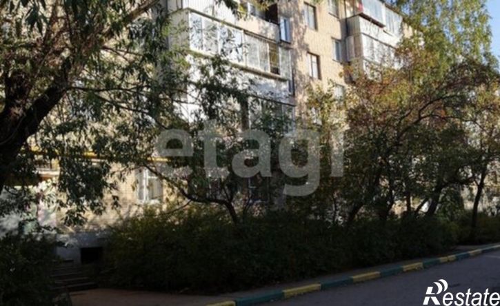 4-комн квартира улица Суркова, 14,  д. 14