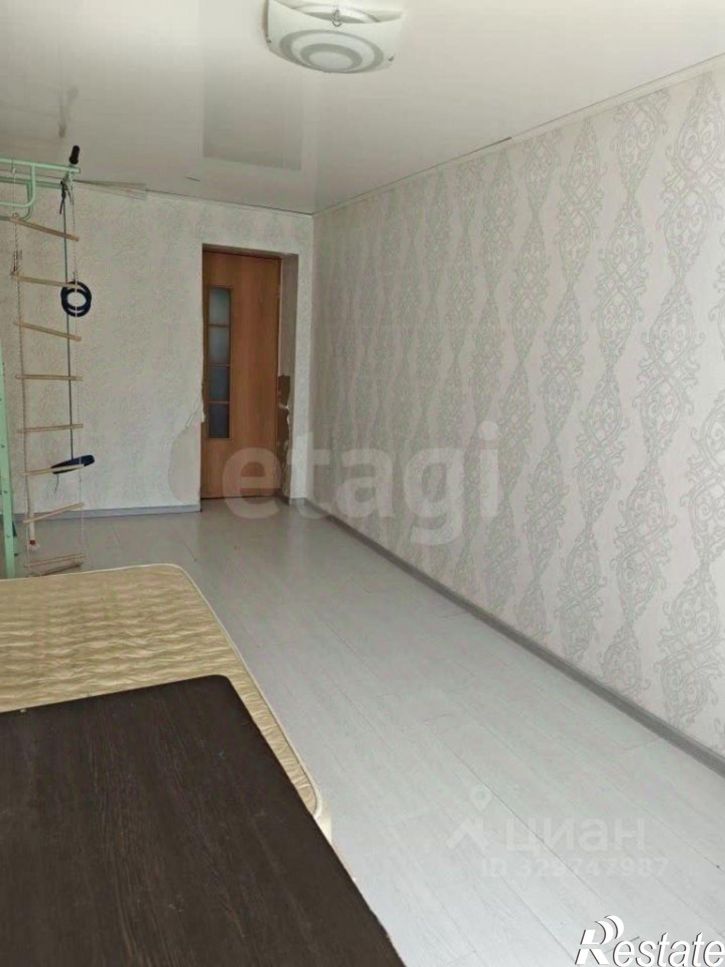 3-комн квартира улица Постышева, 6,  д. 6