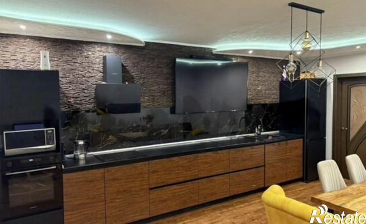 3-комн квартира ул 40-летия Победы, 35,  д. 35