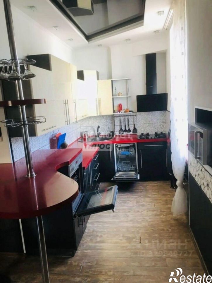 3-комн квартира улица Жукова, 18А,  д. 18А