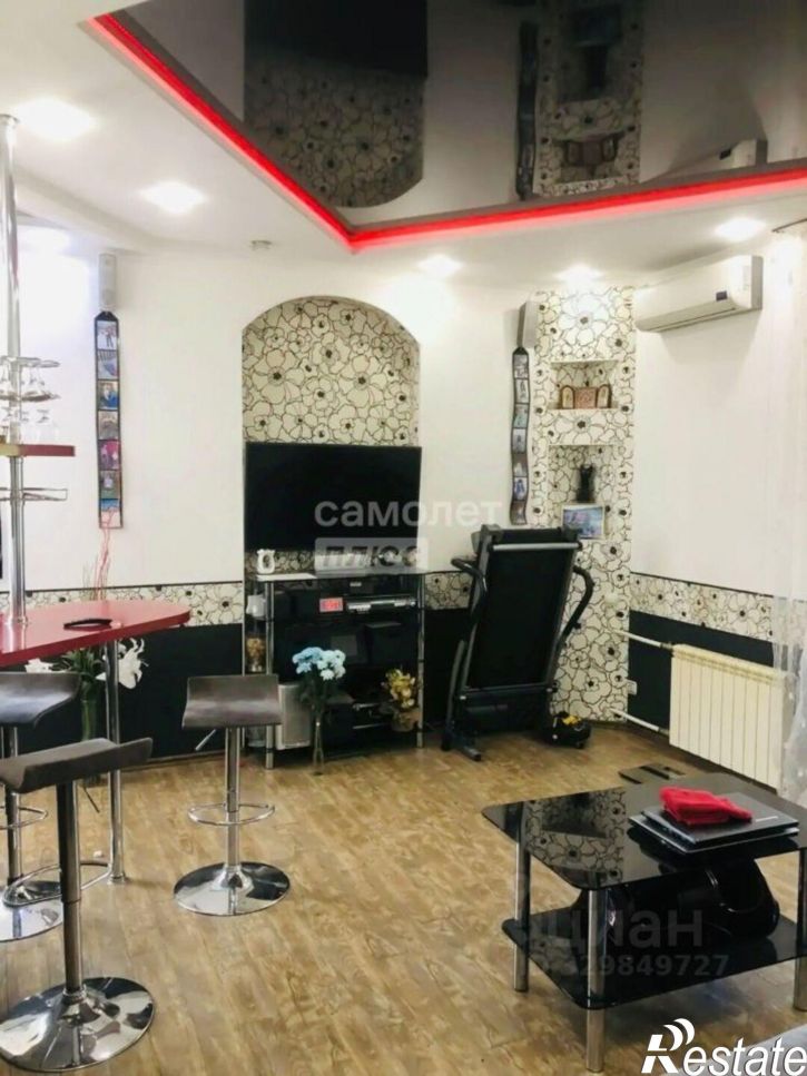 3-комн квартира улица Жукова, 18А,  д. 18А