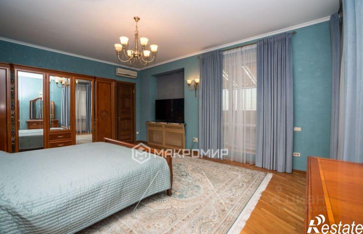 5-комн квартира улица Энгельса, 49А,  д. 49А