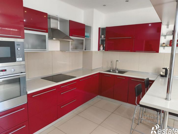 3-комн квартира ул Братьев Кашириных, 122,  д. 122
