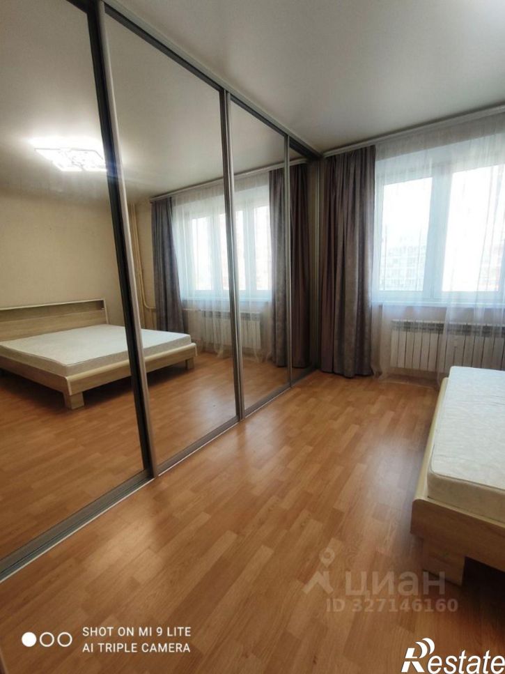 3-комн квартира улица Петра Сумина, 6,  д. 6