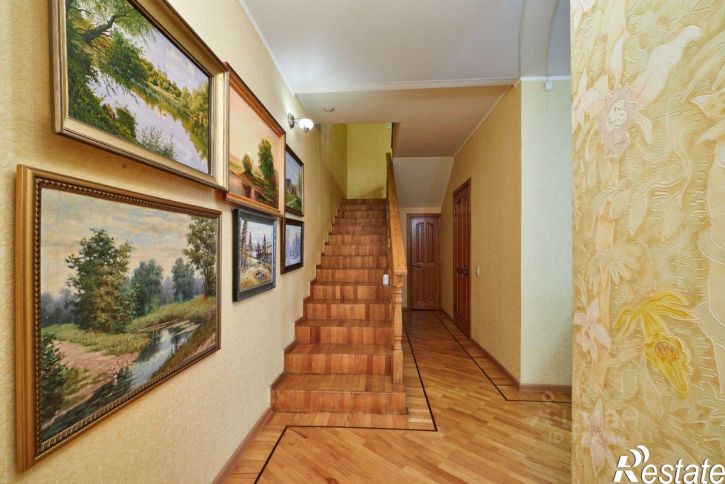 4-комн квартира улица Карла Маркса, 83,  д. 83