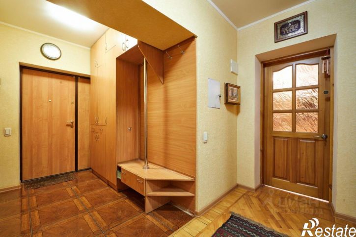 4-комн квартира улица Карла Маркса, 83,  д. 83