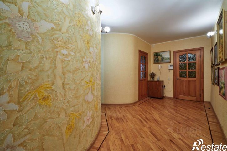 4-комн квартира улица Карла Маркса, 83,  д. 83