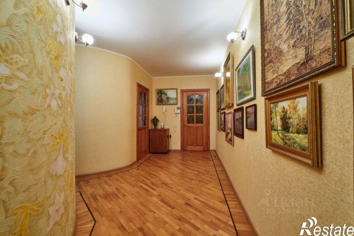 4-комн квартира улица Карла Маркса, 83,  д. 83