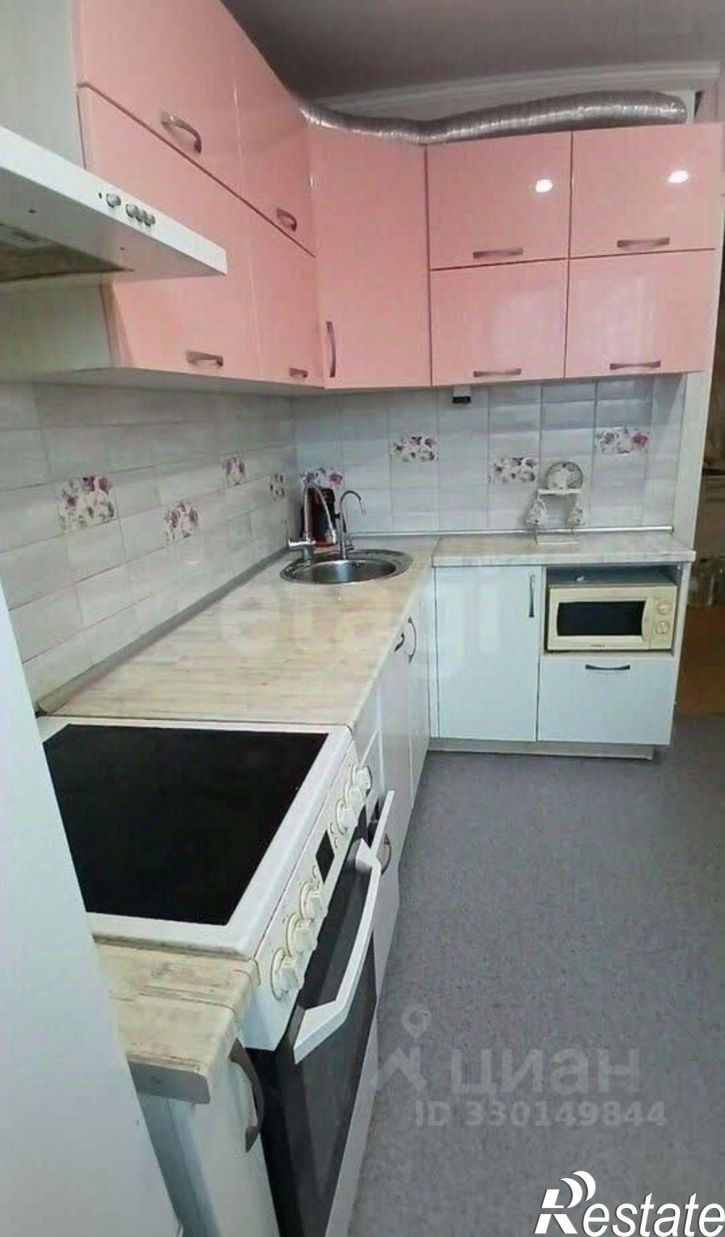4-комн квартира ул Захаренко, 5,  д. 5