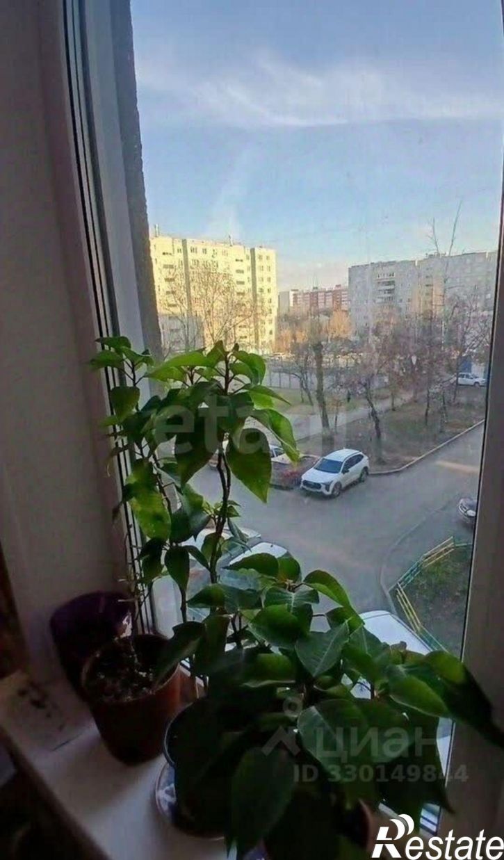 4-комн квартира ул Захаренко, 5,  д. 5