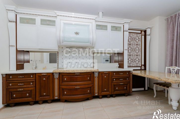 4-комн квартира проспект Родионова, 10,  д. 10