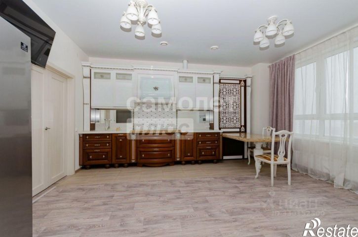 4-комн квартира проспект Родионова, 10,  д. 10