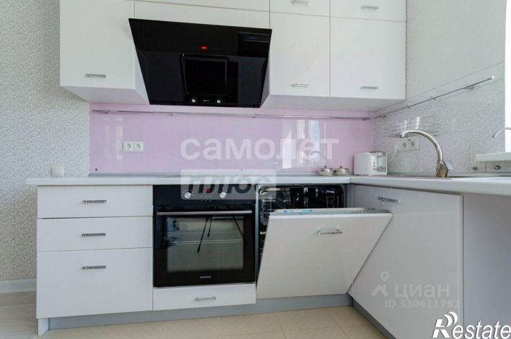 3-комн квартира улица Бейвеля, 14,  д. 14