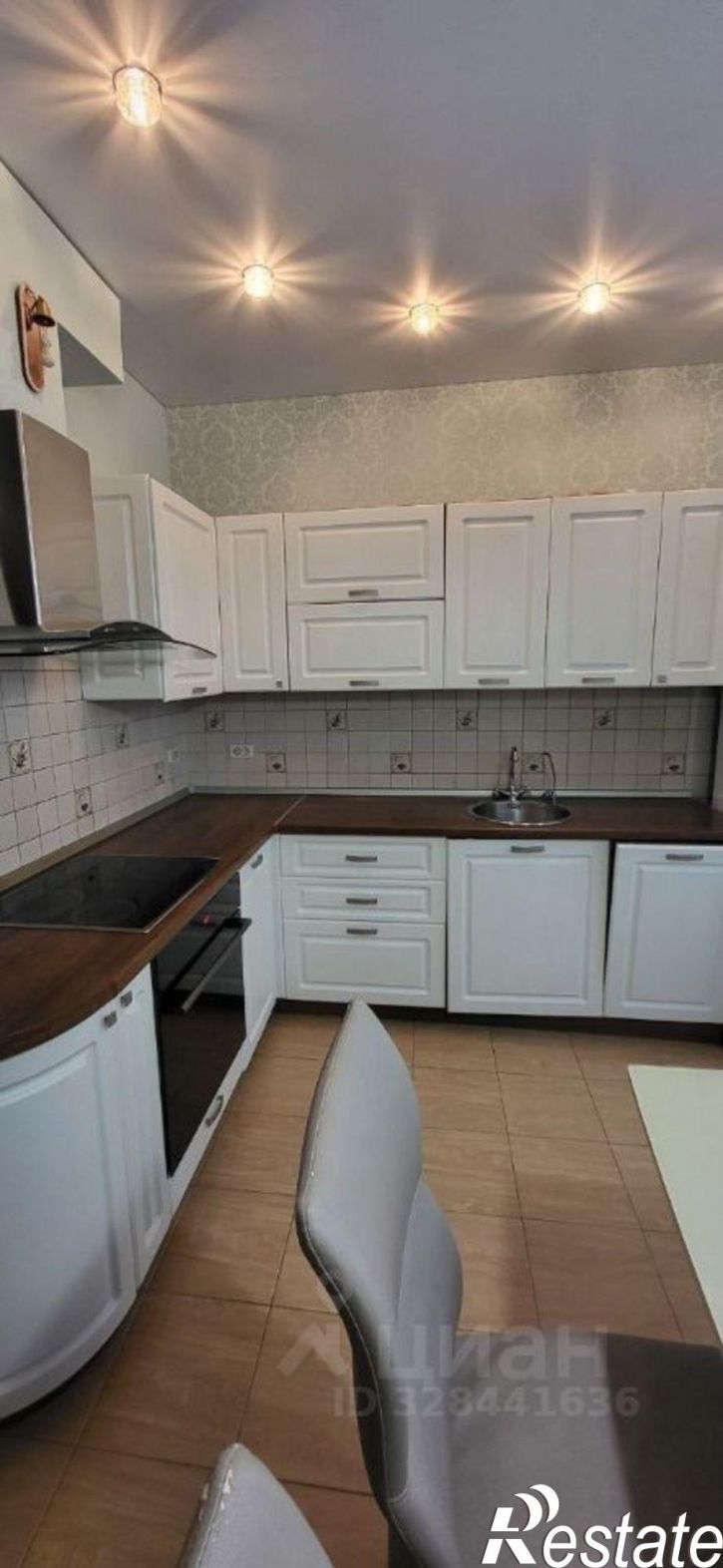 2-комн квартира улица 40-летия Победы, 3,  д. 3