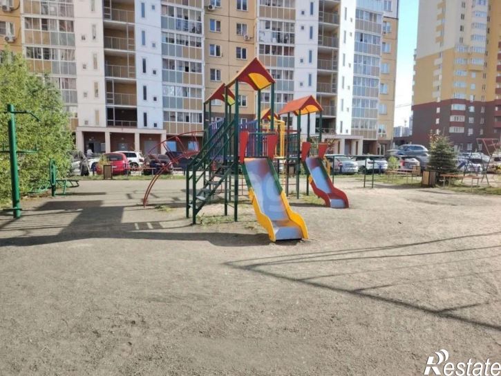 2-комн квартира улица Университетская Набережная, 52,  д. 52