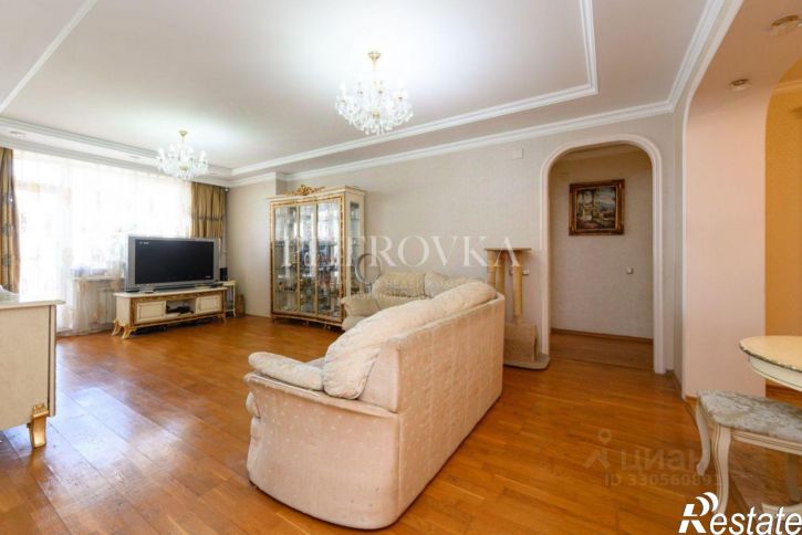 4-комн квартира улица Братьев Кашириных, 34А,  д. 34А