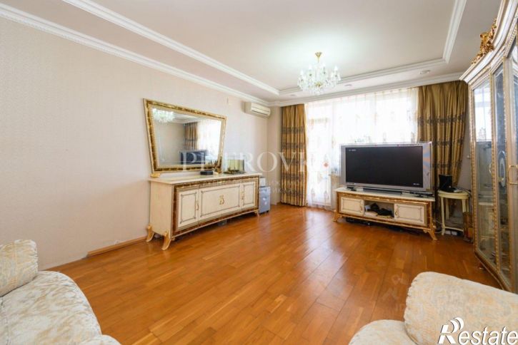 4-комн квартира улица Братьев Кашириных, 34А,  д. 34А