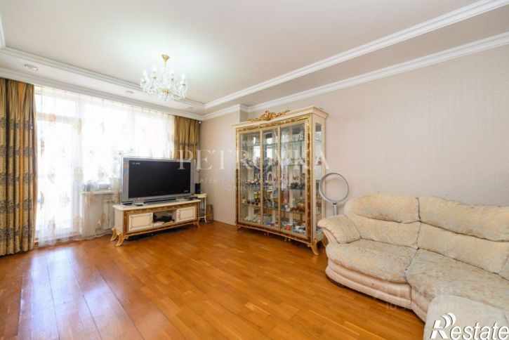 4-комн квартира улица Братьев Кашириных, 34А,  д. 34А