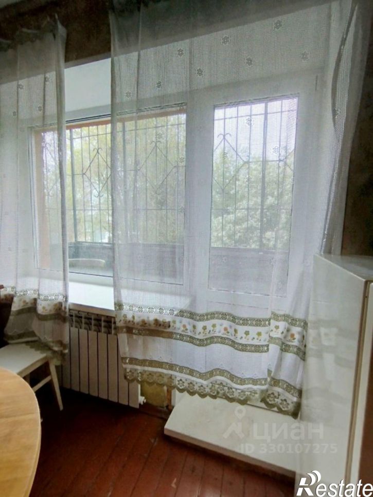 3-комн квартира улица Постышева, 6,  д. 6