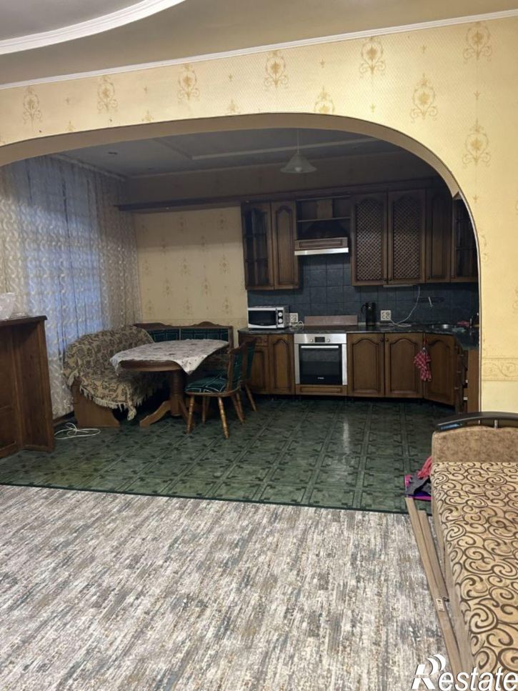 4-комн квартира ул Карпенко, 17,  д. 17