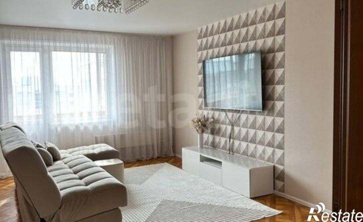 3-комн квартира улица Монакова, 33,  д. 33