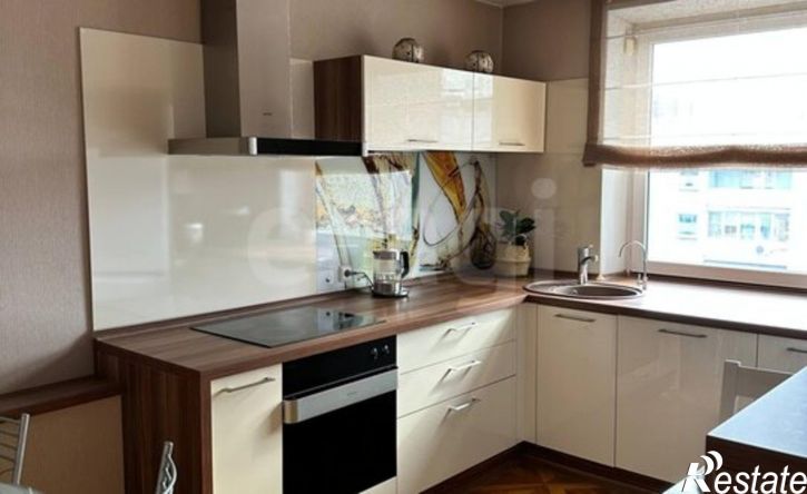 3-комн квартира улица Монакова, 33,  д. 33