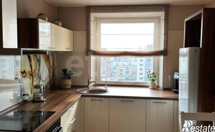 3-комн квартира улица Монакова, 33,  д. 33