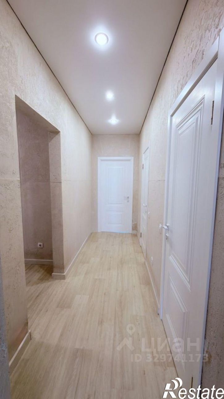3-комн квартира Ереванская улица, 35,  д. 35